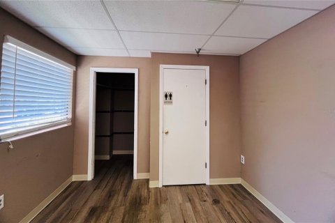 Immobilier commercial à louer à Port Richey, Floride № 1648404 - photo 10