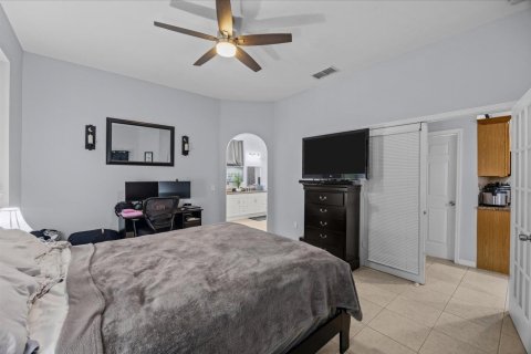Villa ou maison à vendre à St. Lucie, Floride: 4 chambres, 192.12 m2 № 2401386 - photo 18