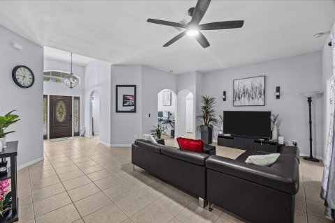 Villa ou maison à vendre à St. Lucie, Floride: 4 chambres, 192.12 m2 № 2401386 - photo 12