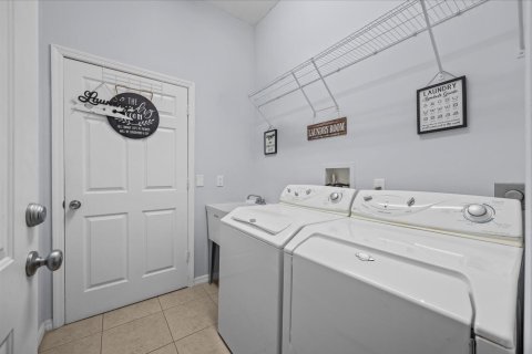 Villa ou maison à vendre à St. Lucie, Floride: 4 chambres, 192.12 m2 № 2401386 - photo 24