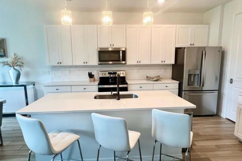 Townhouse in Davenport, Florida 3 bedrooms, 201.97 sq.m. № 1723512 - photo 4