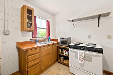 Купить виллу или дом в Уматилла, Флорида 9 комнат, 111.48м2, № 2147425 - фото 17