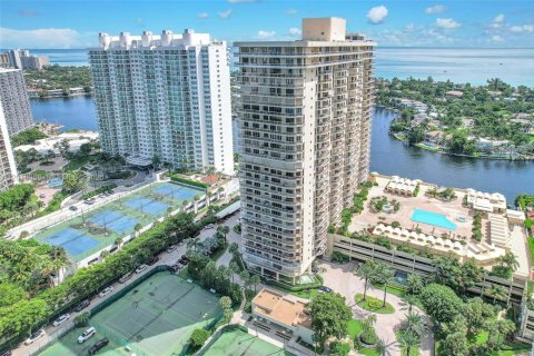 Condo in Aventura, Florida, 3 bedrooms № 2185857 - photo 29