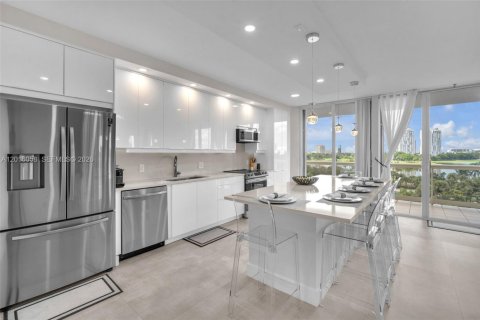 Condo in Aventura, Florida, 3 bedrooms № 2185857 - photo 8