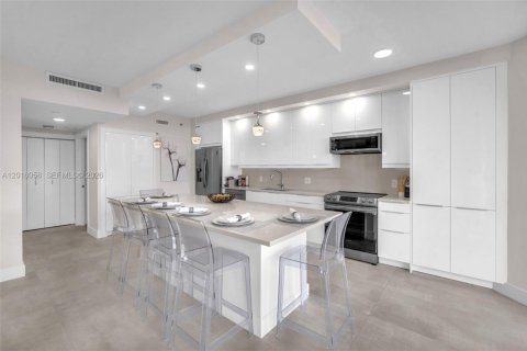 Condo in Aventura, Florida, 3 bedrooms № 2185857 - photo 5