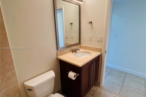 Снять в аренду кондоминиум в Корал-Гейблс, Флорида 2 спальни, 130.16м2, № 1958600 - фото 21