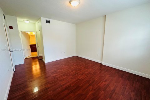 Снять в аренду кондоминиум в Корал-Гейблс, Флорида 2 спальни, 130.16м2, № 1958600 - фото 23