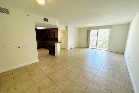 Снять в аренду кондоминиум в Корал-Гейблс, Флорида 2 спальни, 130.16м2, № 1958600 - фото 5