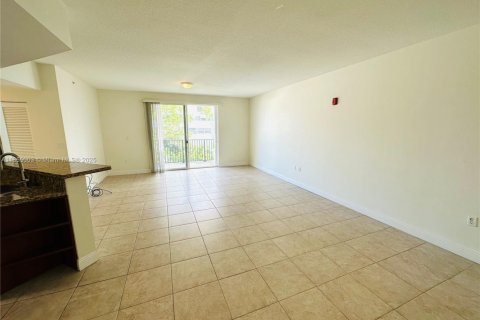 Снять в аренду кондоминиум в Корал-Гейблс, Флорида 2 спальни, 130.16м2, № 1958600 - фото 4