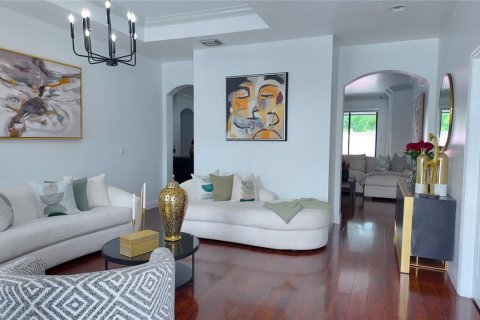 Casa en alquiler en Spring Hill, Florida, 4 dormitorios, 201.97 m2 № 1688120 - foto 4
