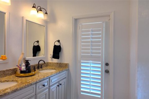 Casa en alquiler en Spring Hill, Florida, 4 dormitorios, 201.97 m2 № 1688120 - foto 10