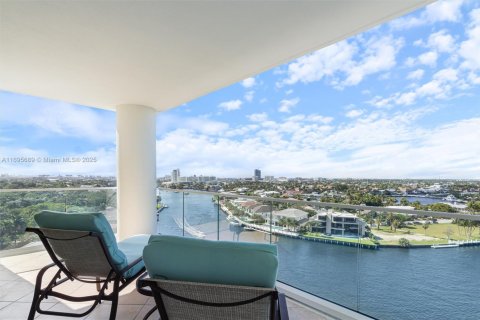 Condominio en venta en Fort Lauderdale, Florida, 3 dormitorios, 324.04 m2 № 1961561 - foto 21