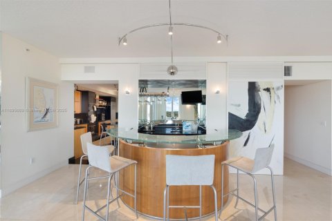 Condominio en venta en Fort Lauderdale, Florida, 3 dormitorios, 324.04 m2 № 1961561 - foto 16