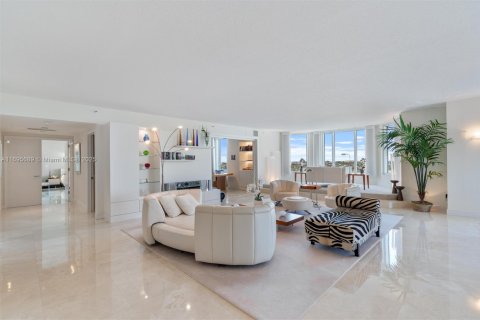 Condominio en venta en Fort Lauderdale, Florida, 3 dormitorios, 324.04 m2 № 1961561 - foto 3