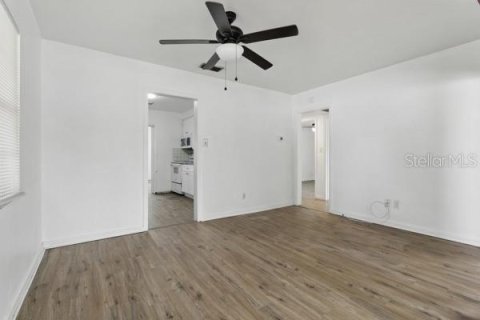 Casa en alquiler en Lakeland, Florida, 2 dormitorios, 110 m2 № 1883931 - foto 11