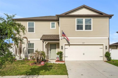 House in Winter Haven, Florida 4 bedrooms, 274.99 sq.m. № 2113751 - photo 30