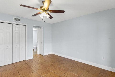 Condominio en venta en New Port Richey, Florida, 1 dormitorio, 67.63 m2 № 2101848 - foto 19