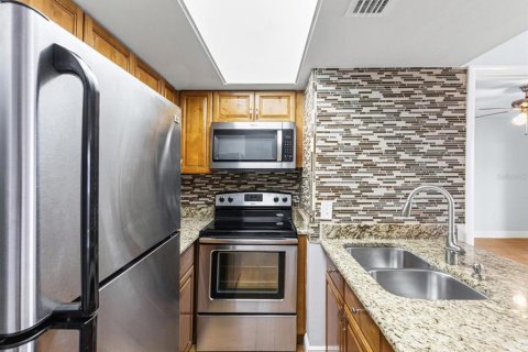 Condominio en venta en New Port Richey, Florida, 1 dormitorio, 67.63 m2 № 2101848 - foto 3