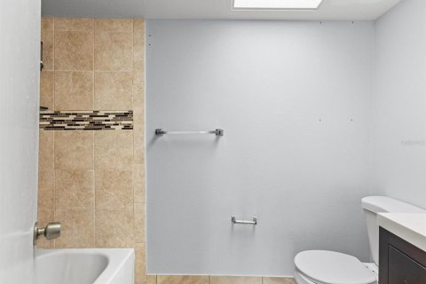 Condominio en venta en New Port Richey, Florida, 1 dormitorio, 67.63 m2 № 2101848 - foto 21