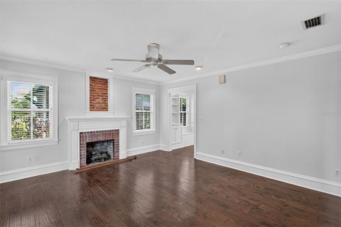 House in Gainesville, Florida 3 bedrooms, 124.49 sq.m. № 2222022 - photo 9