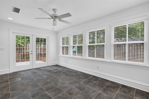 House in Gainesville, Florida 3 bedrooms, 124.49 sq.m. № 2222022 - photo 27