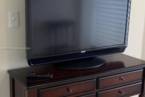 Copropriété à louer à Miami, Floride: 2 chambres, 115.29 m2 № 1968936 - photo 28