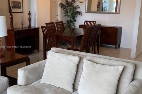 Copropriété à louer à Miami, Floride: 2 chambres, 115.29 m2 № 1968936 - photo 17