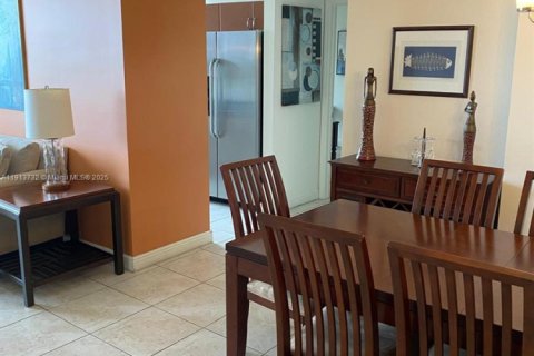 Copropriété à louer à Miami, Floride: 2 chambres, 115.29 m2 № 1968936 - photo 11