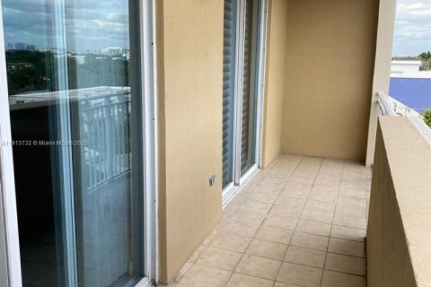 Copropriété à louer à Miami, Floride: 2 chambres, 115.29 m2 № 1968936 - photo 22