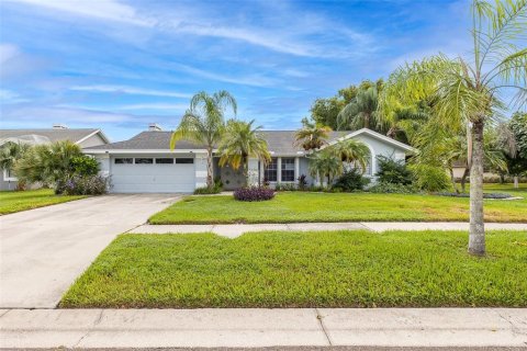 Casa en venta en Palm Harbor, Florida, 3 dormitorios, 209.49 m2 № 2383873 - foto 2