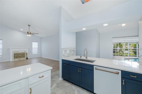 Casa en venta en Palm Harbor, Florida, 3 dormitorios, 209.49 m2 № 2383873 - foto 29