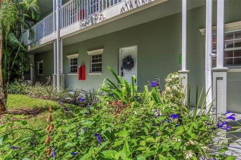 Condominio en venta en Dunedin, Florida, 1 dormitorio, 63.17 m2 № 1904571 - foto 1