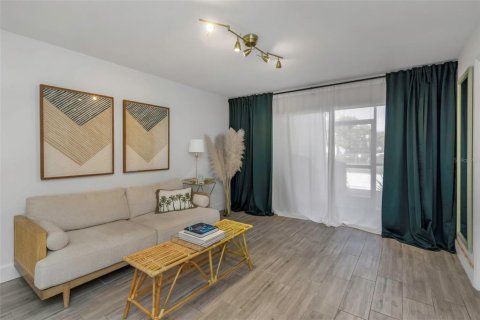 Condominio en venta en Dunedin, Florida, 1 dormitorio, 63.17 m2 № 1904571 - foto 17