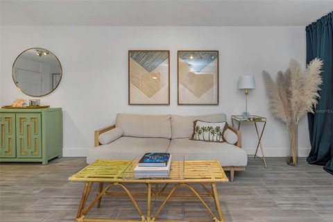 Condominio en venta en Dunedin, Florida, 1 dormitorio, 63.17 m2 № 1904571 - foto 18