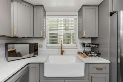 Condominio en venta en Dunedin, Florida, 1 dormitorio, 63.17 m2 № 1904571 - foto 2