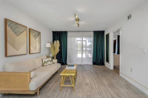 Condominio en venta en Dunedin, Florida, 1 dormitorio, 63.17 m2 № 1904571 - foto 11