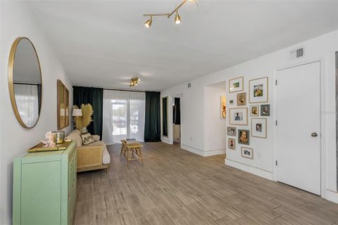 Condominio en venta en Dunedin, Florida, 1 dormitorio, 63.17 m2 № 1904571 - foto 13