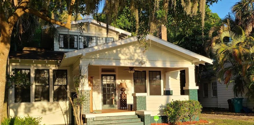 House in Orlando, Florida 2 bedrooms, 150.41 sq.m. № 1191784