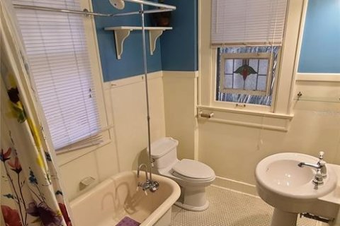 House in Orlando, Florida 2 bedrooms, 150.41 sq.m. № 1191784 - photo 16