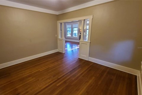House in Orlando, Florida 2 bedrooms, 150.41 sq.m. № 1191784 - photo 7