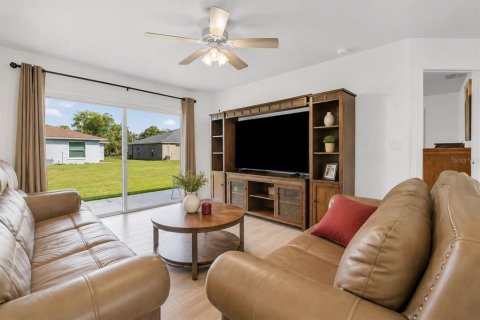 Commercial property in Cape Coral, Florida 5 bedrooms, 224.27 sq.m. № 2334289 - photo 19