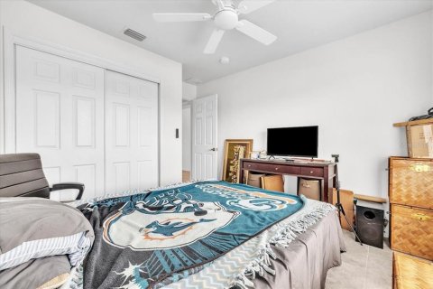 Commercial property in Cape Coral, Florida 5 bedrooms, 224.27 sq.m. № 2334289 - photo 14