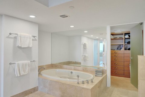 Copropriété à vendre à Fort Lauderdale, Floride: 3 chambres, 317.45 m2 № 2247652 - photo 12