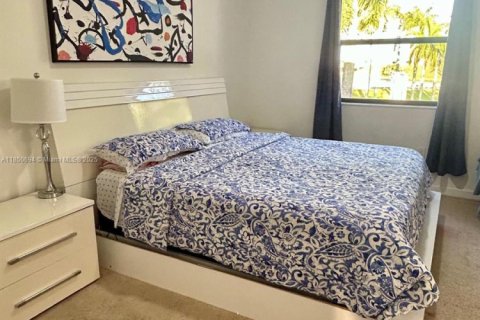 Townhouse in Homestead, Florida 3 bedrooms, 157.66 sq.m. № 1855175 - photo 8