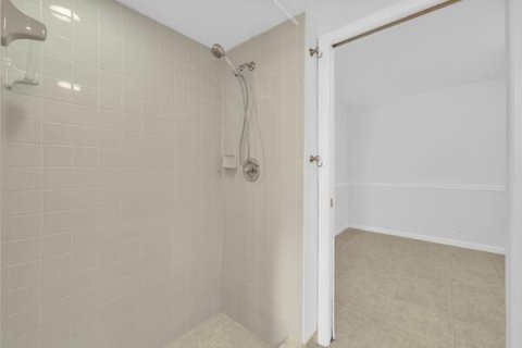 Купить таунхаус в Теквеста, Флорида 5 комнат, 109.25м2, № 2083859 - фото 18