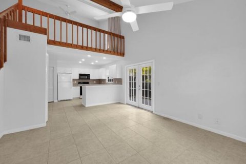 Купить таунхаус в Теквеста, Флорида 5 комнат, 109.25м2, № 2083859 - фото 4