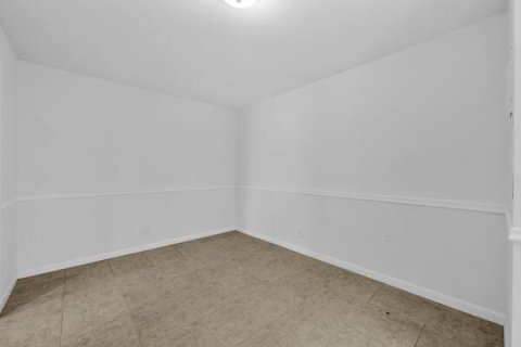 Купить таунхаус в Теквеста, Флорида 5 комнат, 109.25м2, № 2083859 - фото 12