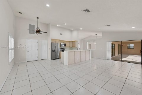 Casa en alquiler en Coral Springs, Florida, 4 dormitorios, 299.42 m2 № 1729106 - foto 17