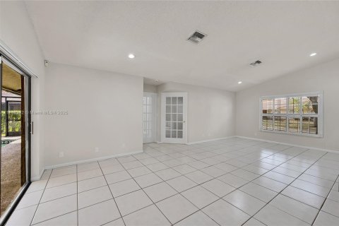 Casa en alquiler en Coral Springs, Florida, 4 dormitorios, 299.42 m2 № 1729106 - foto 21