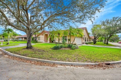 Casa en alquiler en Coral Springs, Florida, 4 dormitorios, 299.42 m2 № 1729106 - foto 3